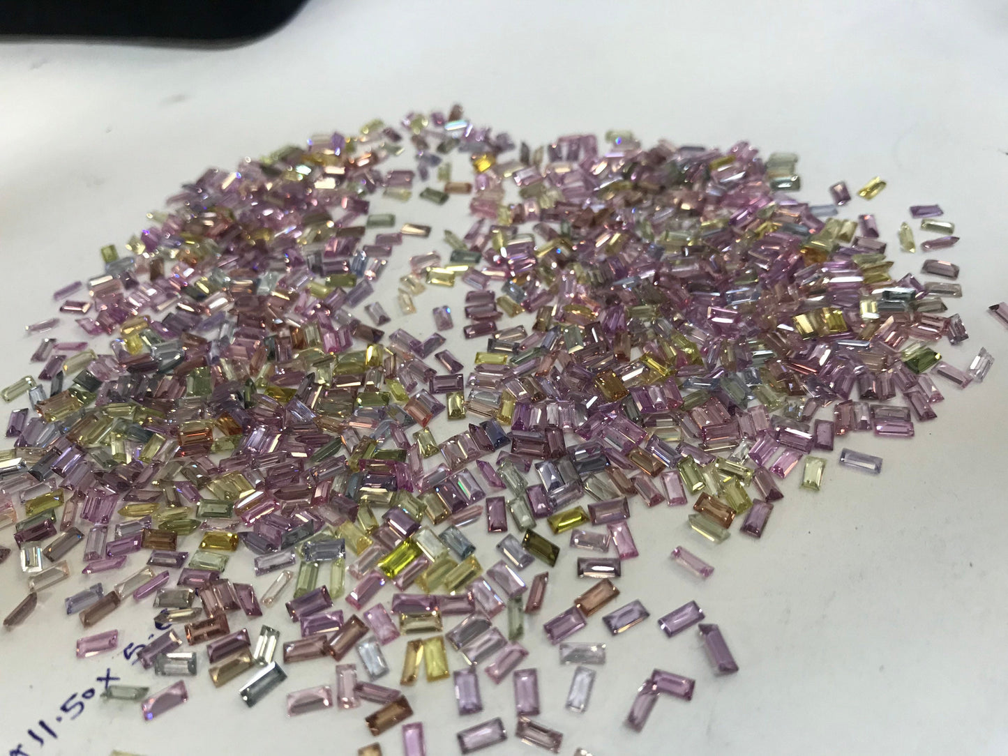 4x2mm unheated rainbow sapphire baguette, photo 2