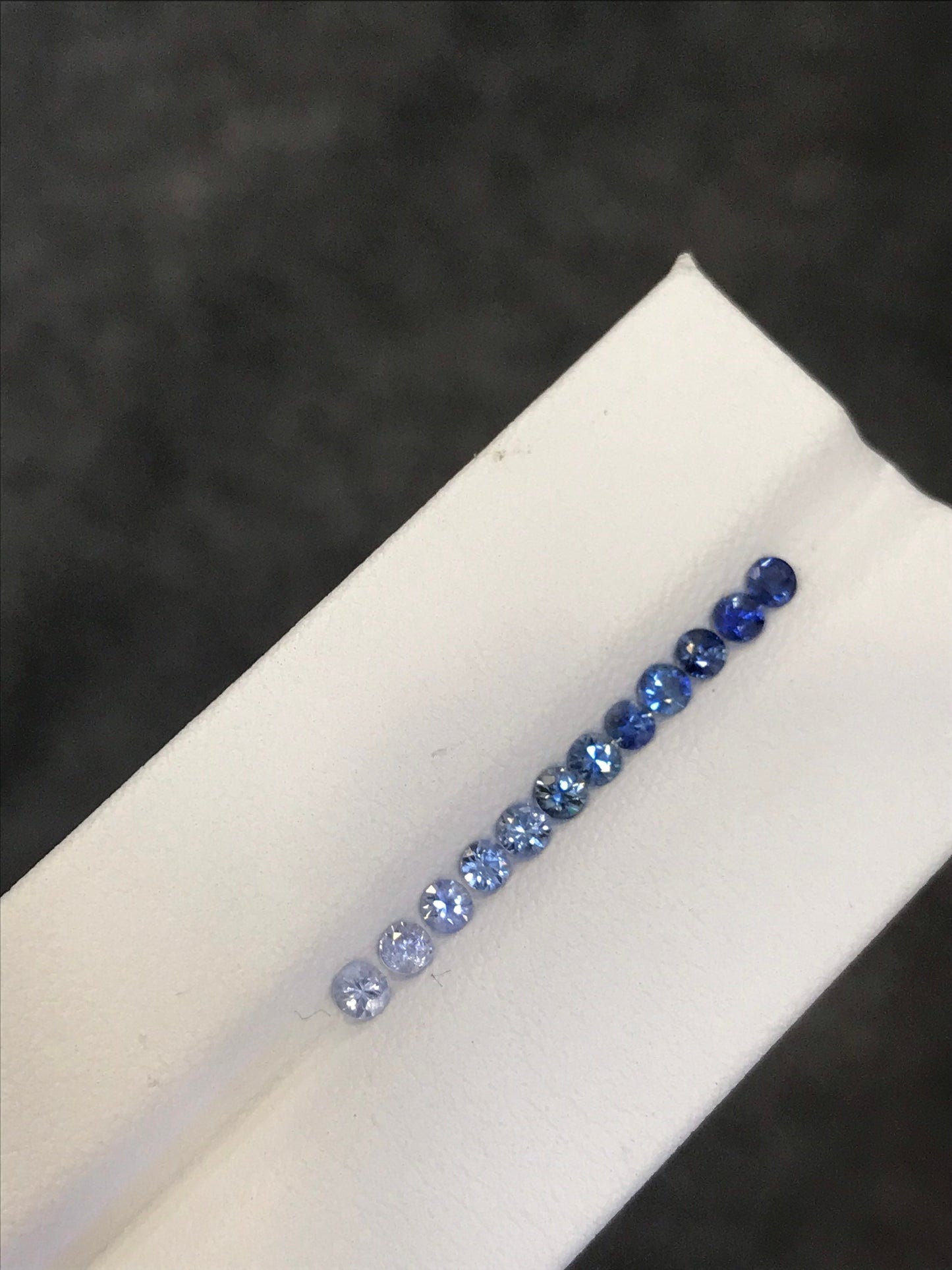 2.7mm blue sapphire round ring, gradient, photo 3