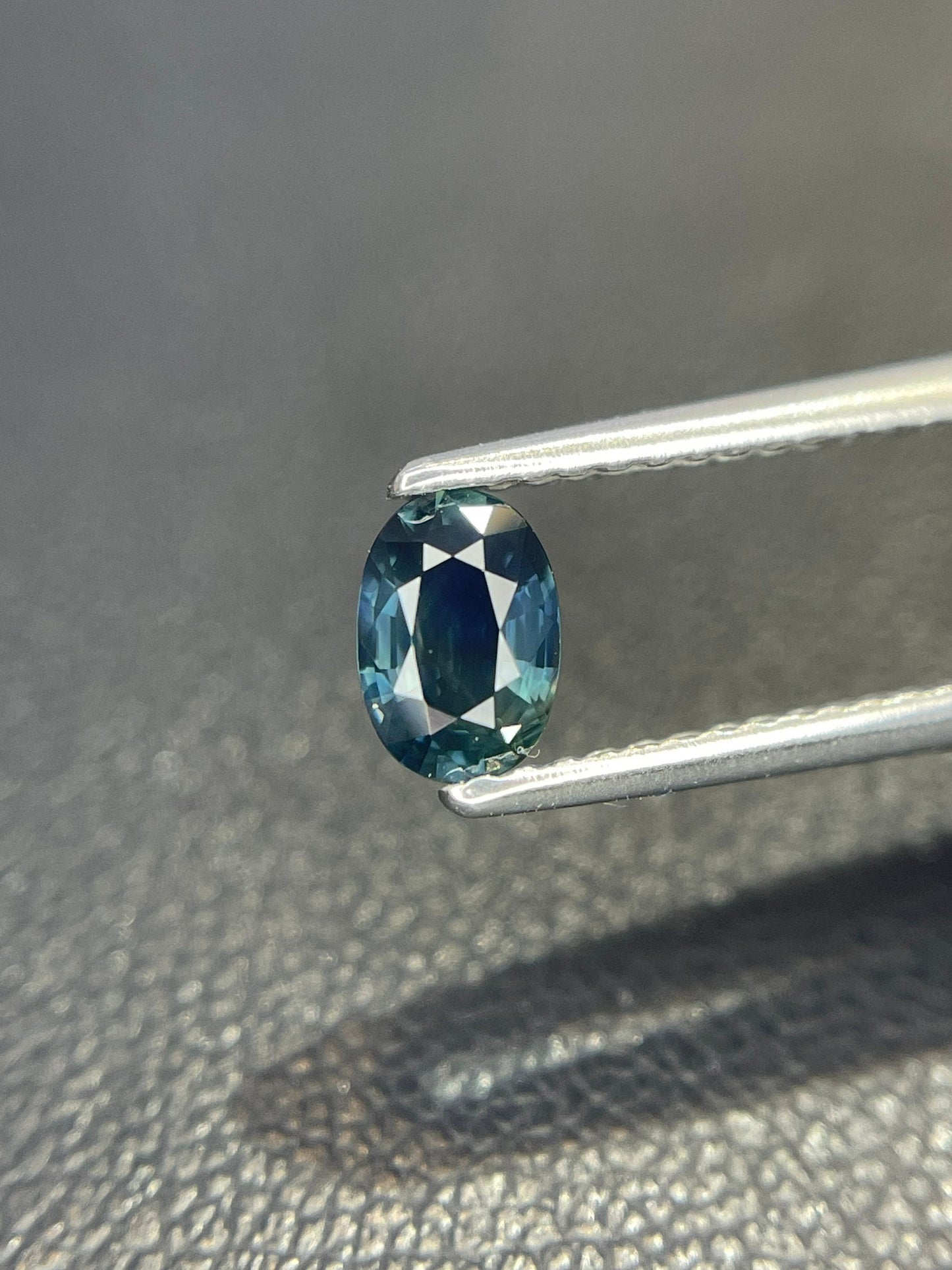 5.9x4.1mm teal sapphire oval, 0.57ct, photo 2
