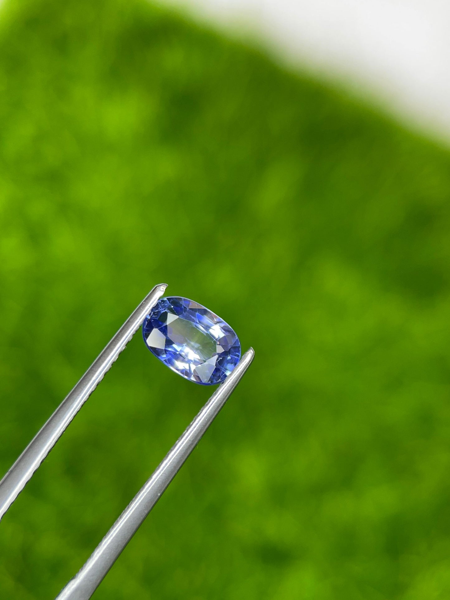 1.10 Carat Natural Sapphire Oval Cut Loose Gemstone Sri Lanka 7.4x5mm