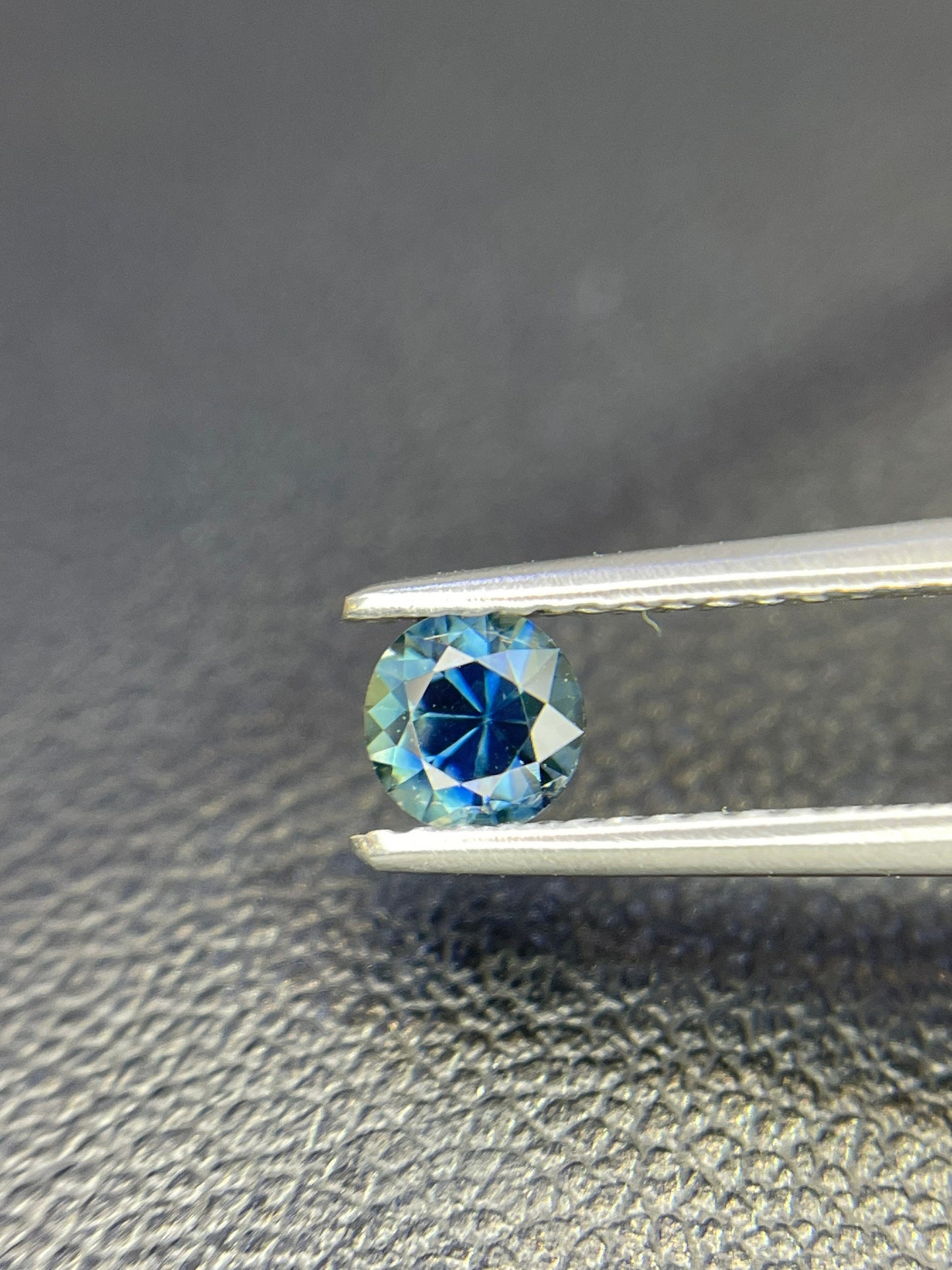 4MM Round Brilliant Cut Teal Sapphire Blue Green Natural Stone Good Quality With Excellent Cut Lt#05