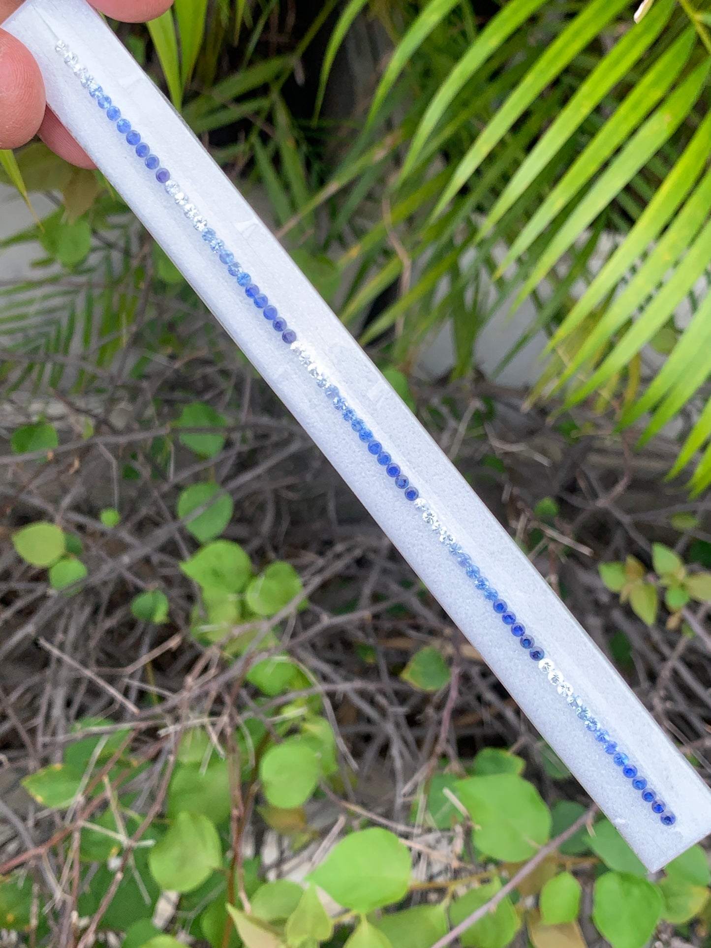 Blue sapphire gradient strand wholesale loose gemstones for jewelry making