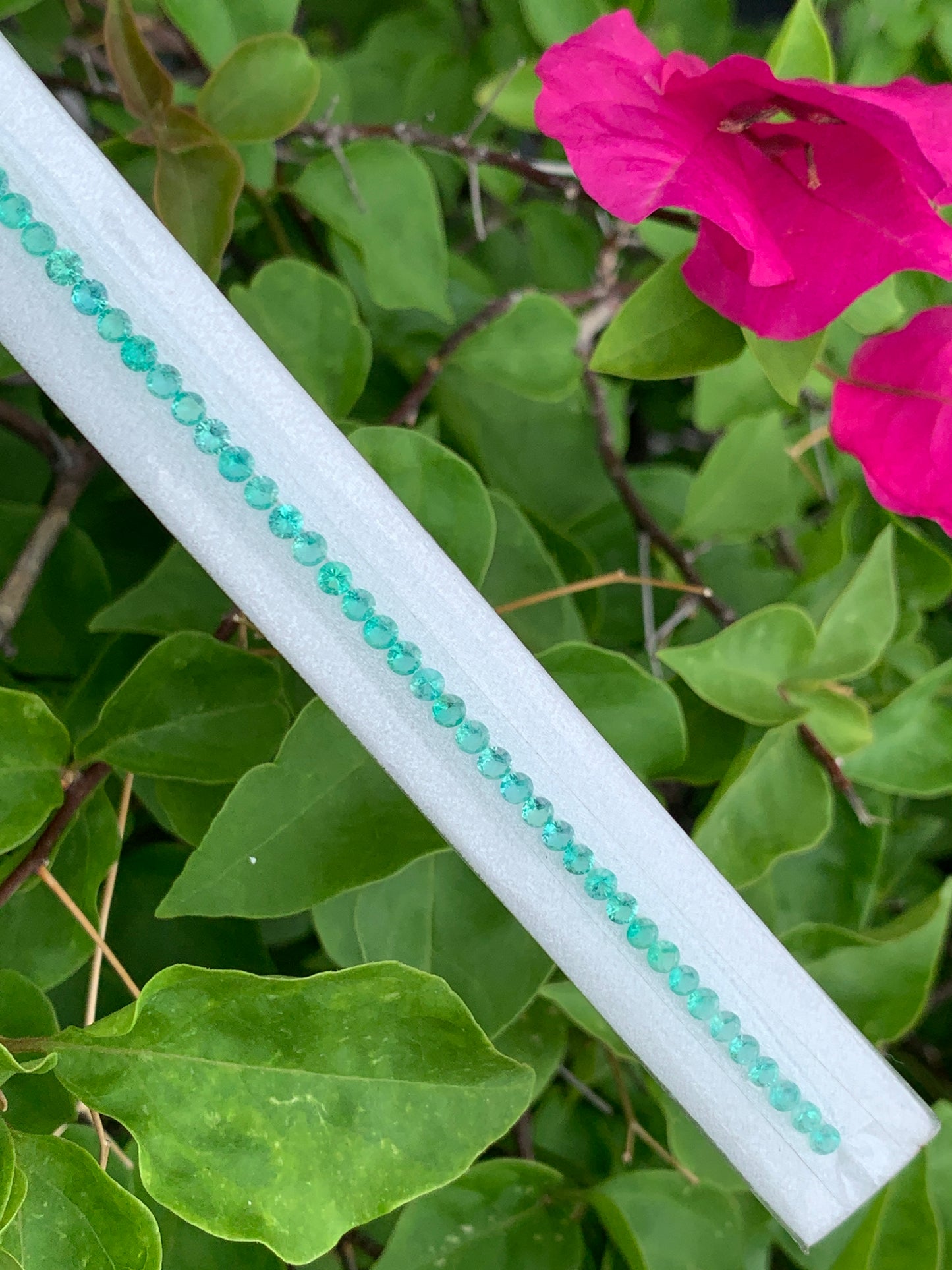 Natural Zambian emerald round 3mm 60 pieces for tennis bracelet