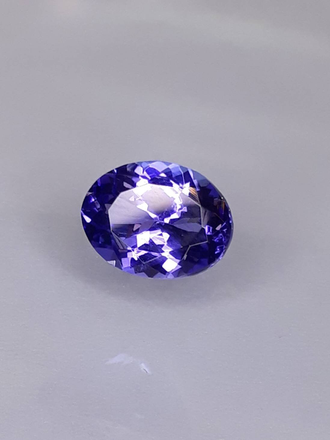 8.7x6.7mm Oval Tanzanite 1.74  carats Superfine Cut Exellent Fire December Birthstone