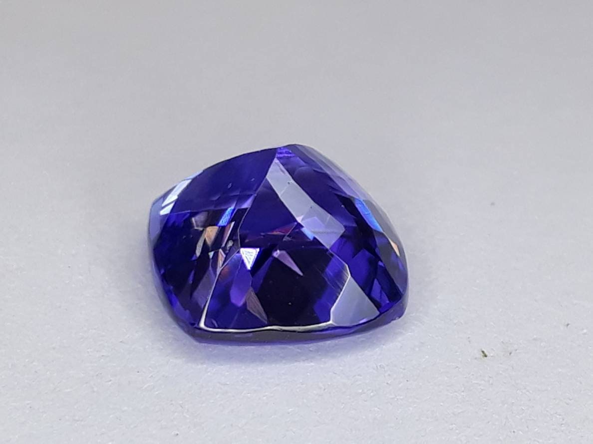 DECEMBER BIRTHSTONE TANZANITE  3.24 Carats 8.5mm Cushion Cut