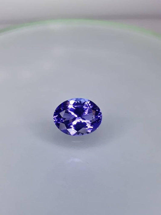 8.7x6.7mm Oval Tanzanite 1.74  carats Superfine Cut Exellent Fire December Birthstone