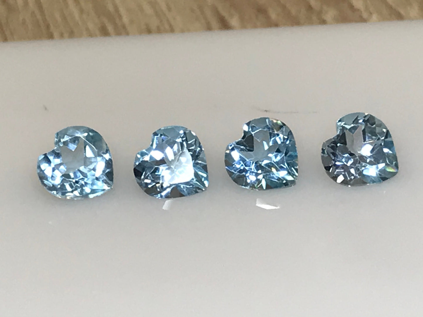 8mm Sky topaz Heartshape Excellent cut 4pcs sevral pack