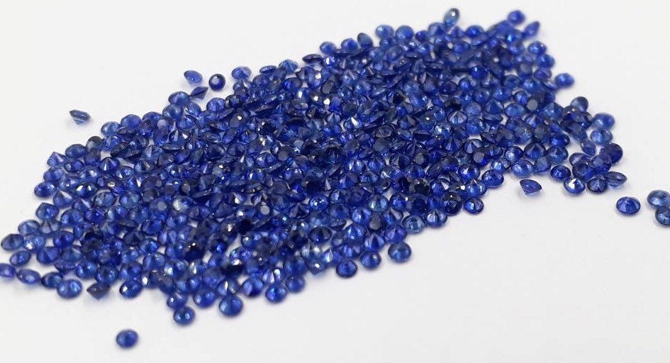 1.3mm  SAPPHIRES Rounds DIAMOND CUT 50 Stones Lot