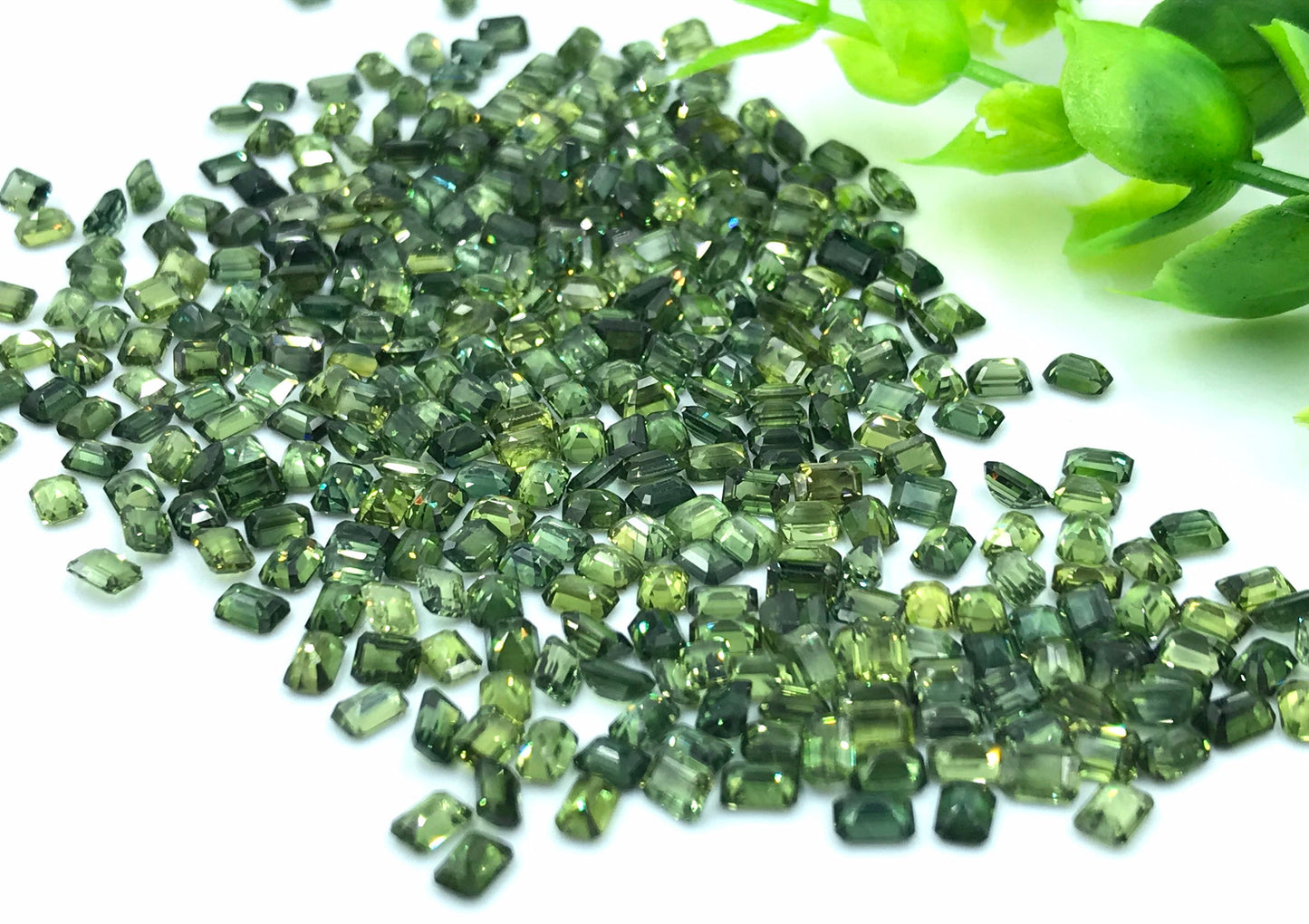 4x3mm  Top Quality Emeraldcut  Green Sapphires Good Quality Loose Stones 10 Stones Sevral Pack