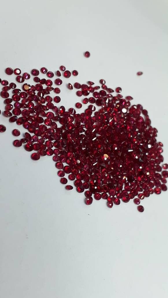 Rubies • 1.6mm • Rounds • Top Quality pigeon Blade • Pure Red • 50 Stones lot