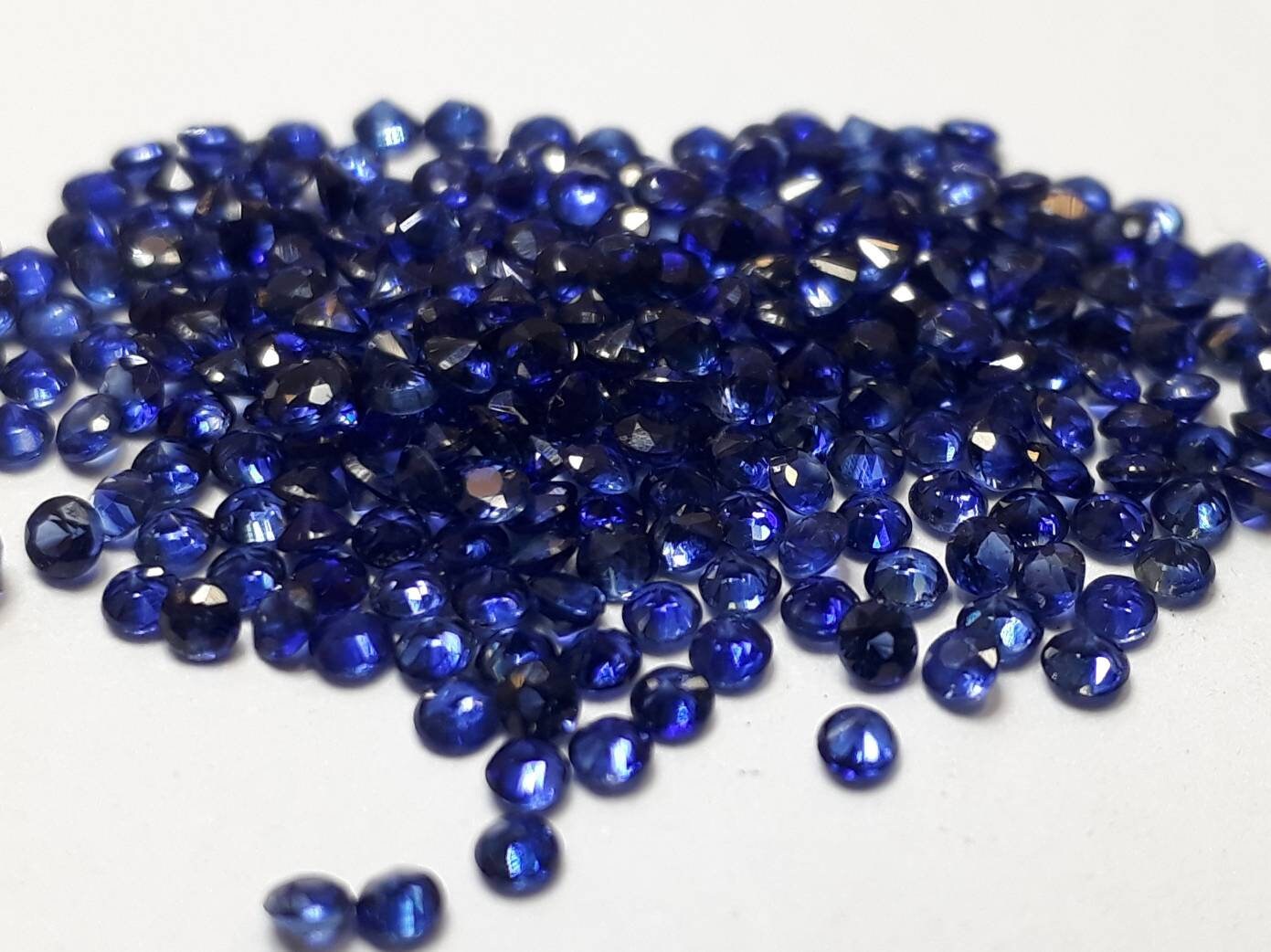 1.6mm Sapphires Top Quality Rounds Handmade Diamond cut 50 Stones Lot