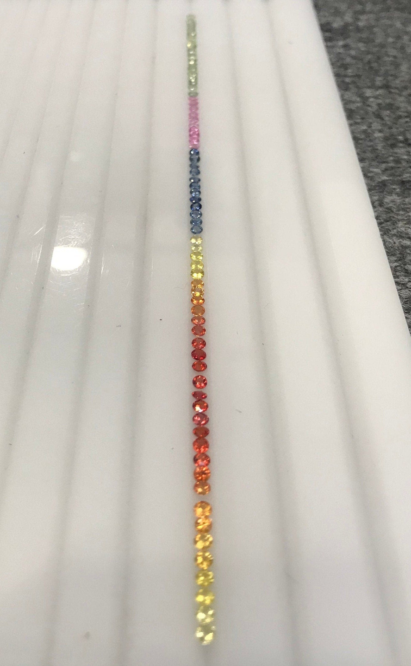 2.5mm Rounds Rainbow Sapphires Loose Stones Bracelet Sets 7 inch 70 Pcs