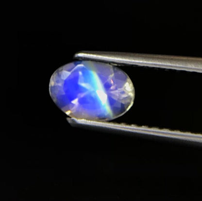 6.8x4.8mm rainbow moonstone oval gem, photo 1
