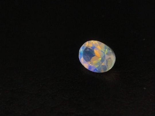 7.10x5.20mm Natural Oval Excellent Fire Blue Orange Rainbow Moon Andesine Labradorite Stone Cut Grade Good Quality