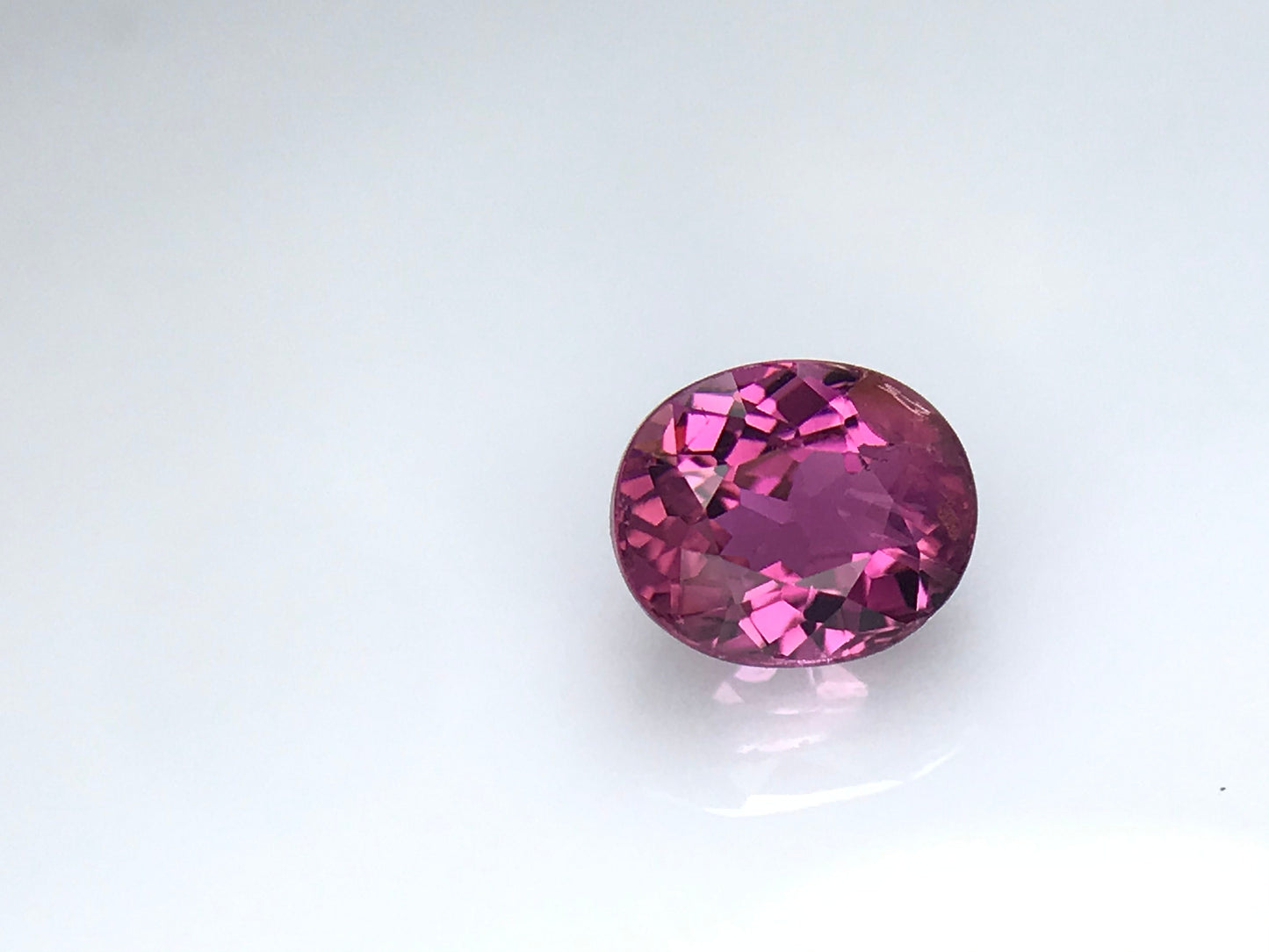 Natural 1.38 Carats  Size 7x5.9mm Oval Cut Flawless Hot Pink Color Tourmaline Stone Beautiful Color