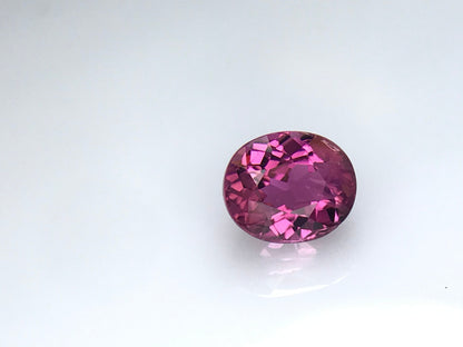 1.38ct hot pink tourmaline oval cut, photo 2