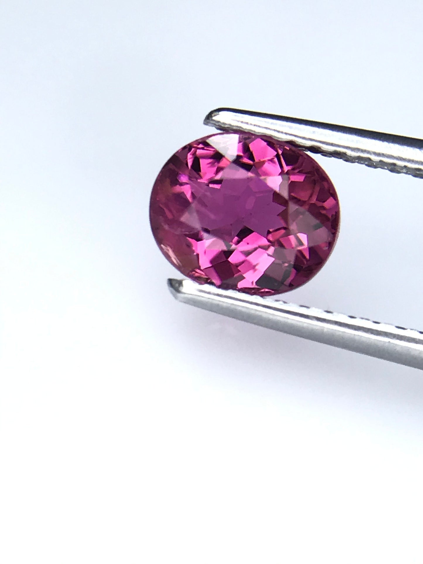 Natural 1.38 Carats  Size 7x5.9mm Oval Cut Flawless Hot Pink Color Tourmaline Stone Beautiful Color