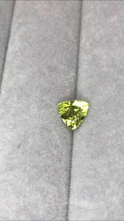 6mm grossular garnet trillion cut loose gem, photo 3