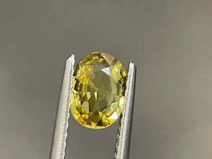 0.88ct natural yellow sapphire oval cut, photo 2