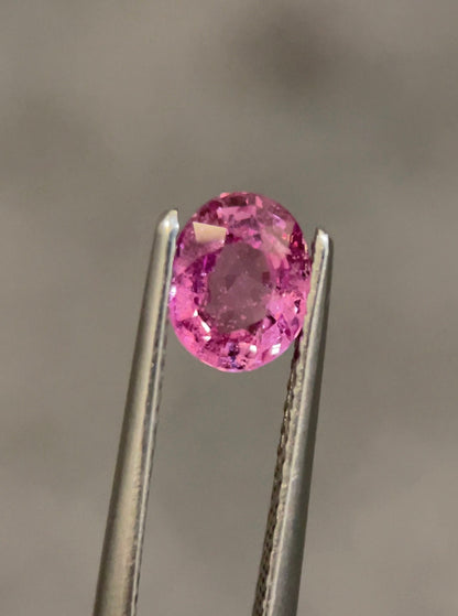 1.28ct pink sapphire oval cut, hot pink, photo 3