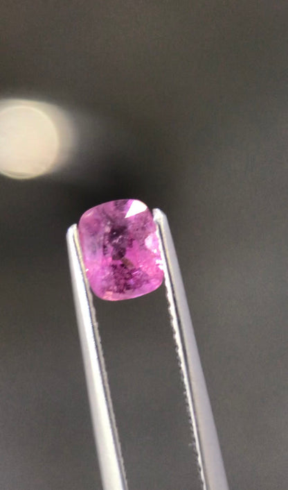 1.03ct pink sapphire cushion cut gem, photo 3