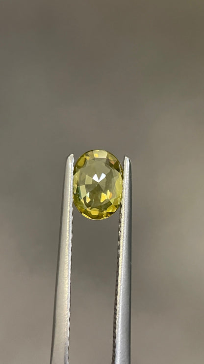 0.88ct natural yellow sapphire oval cut, photo 4