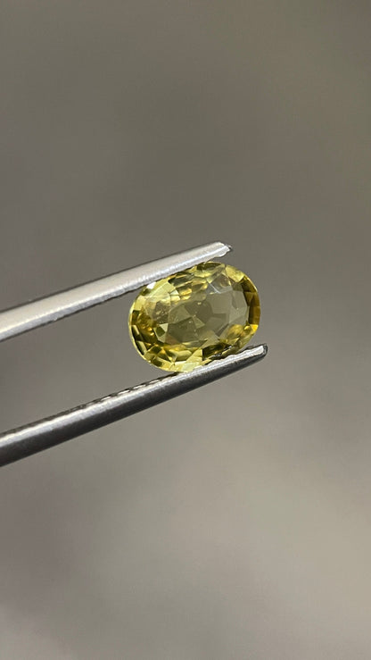 0.88ct natural yellow sapphire oval cut, photo 5