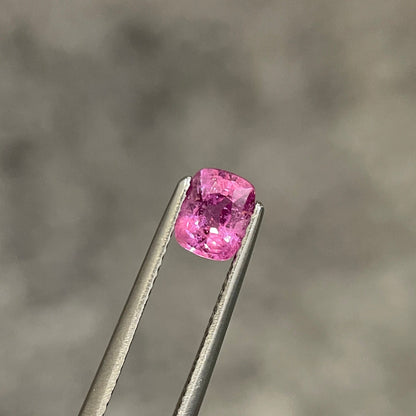1.03ct pink sapphire cushion cut gem, photo 5