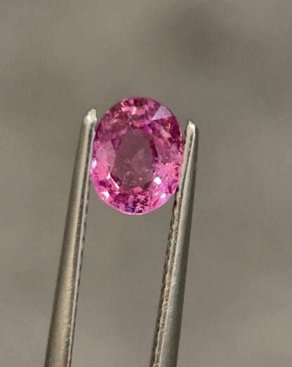1.28ct pink sapphire oval cut, hot pink, photo 1