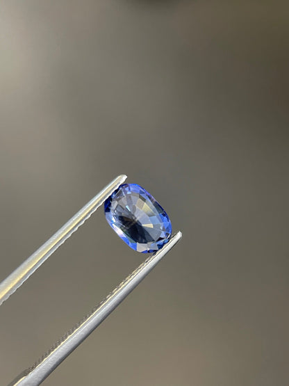 1.10ct Sri Lanka sapphire oval cut gem, photo 2