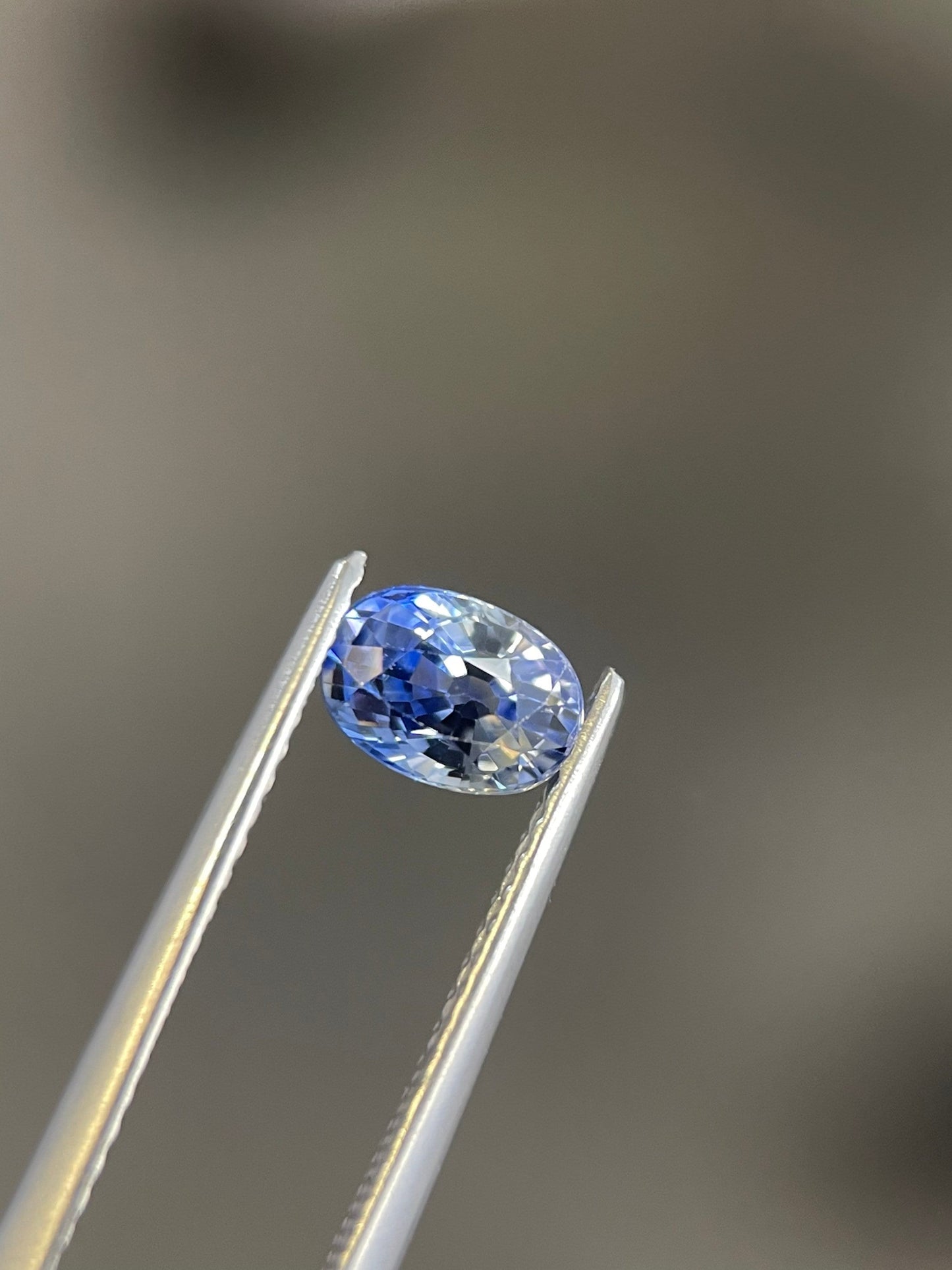 1.06 carats •|• Natural Sapphire •|• oval cut •|• from Srilanka mine