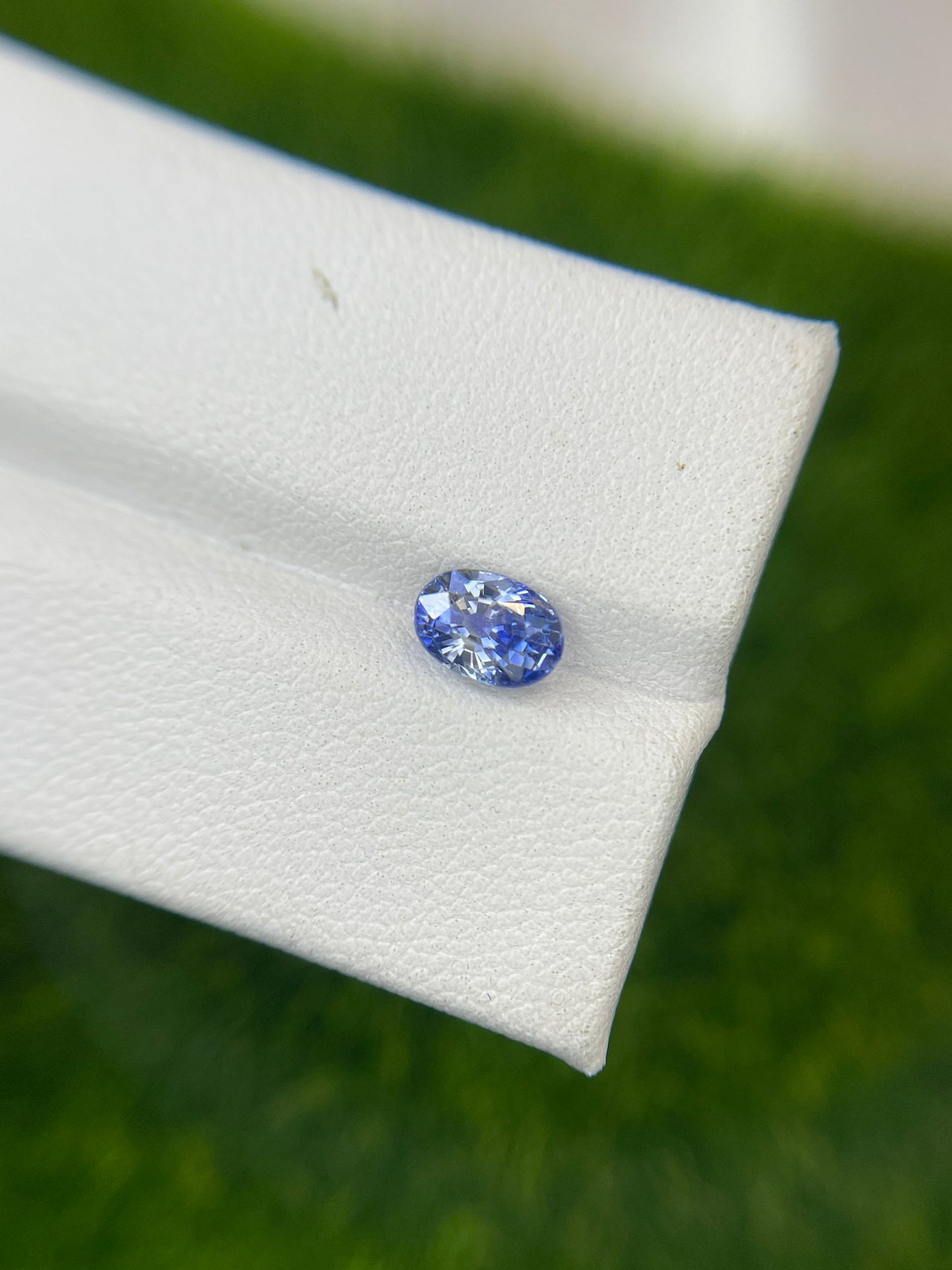 1.06 carats •|• Natural Sapphire •|• oval cut •|• from Srilanka mine