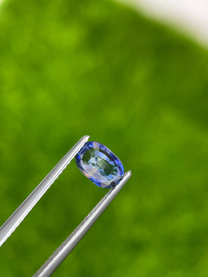 1.10ct Sri Lanka sapphire oval cut gem, photo 3