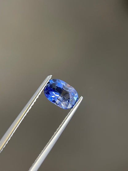 1.10ct Sri Lanka sapphire oval cut gem, photo 1