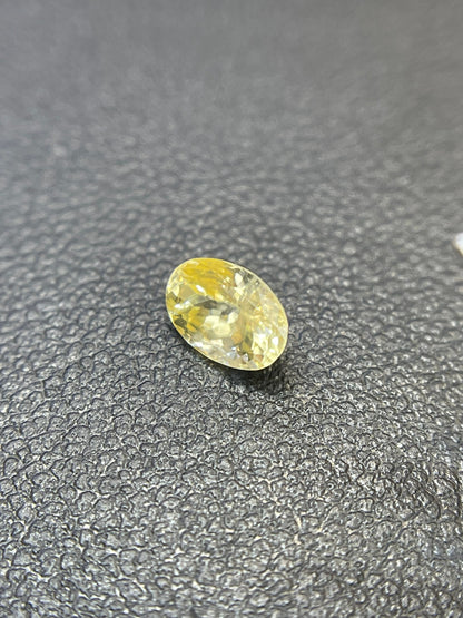 yellow zircon oval cut loose gemstone, photo 4