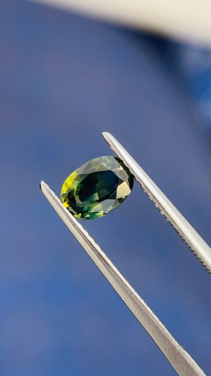 7x5mm parti sapphire oval bi-color gem, photo 3